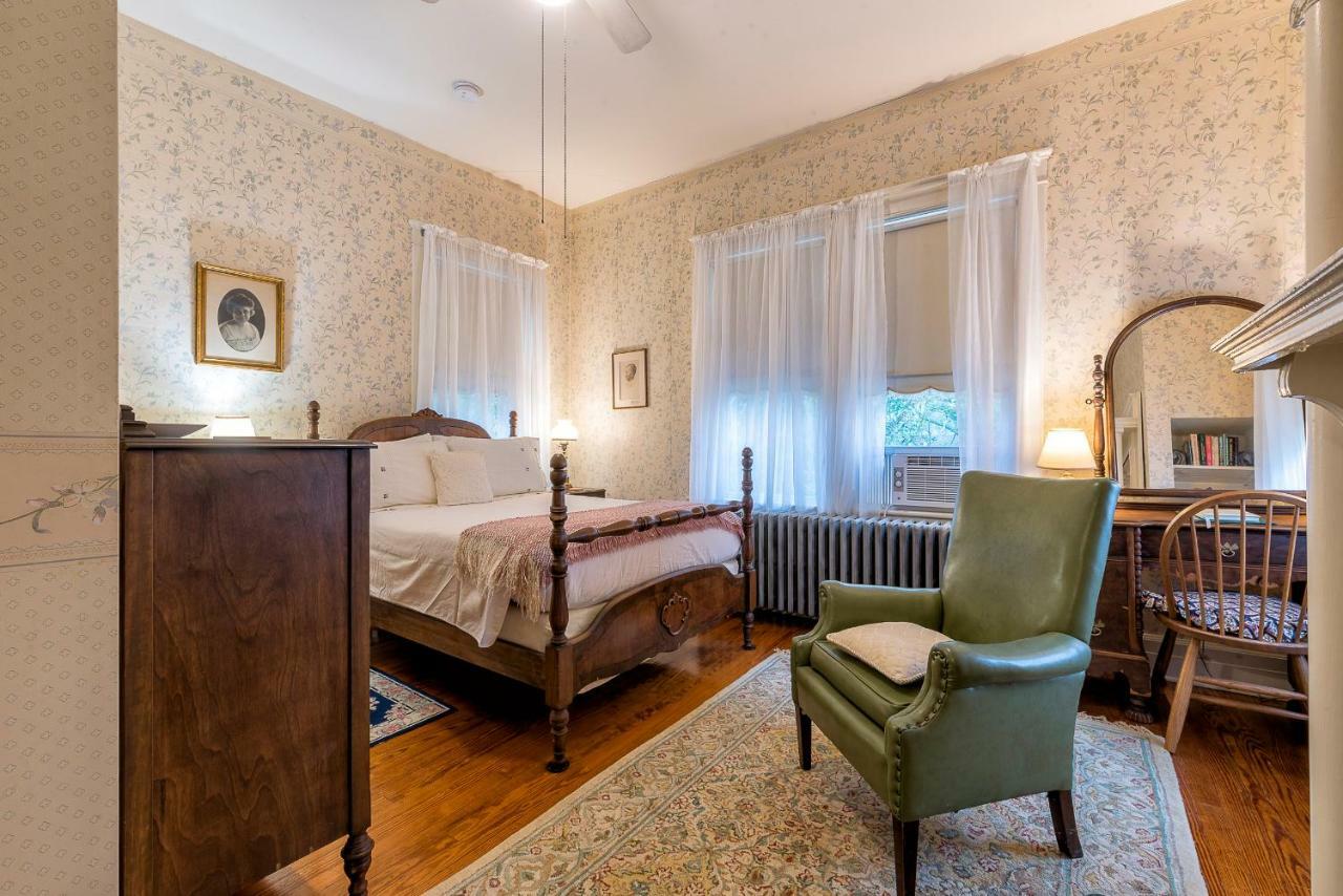 The Grey Swan Inn Llc Blackstone Buitenkant foto